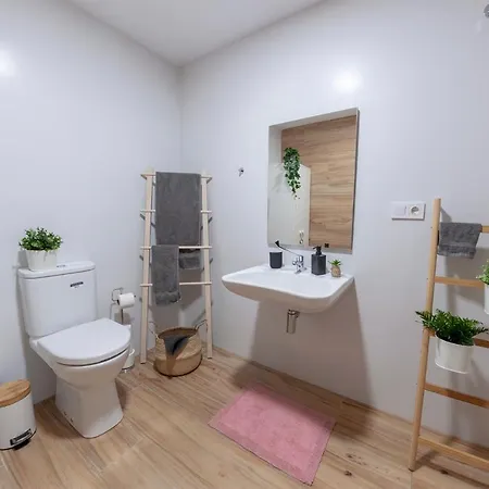 Artistic Digital Retreat-great Location Near Metro Appartement *