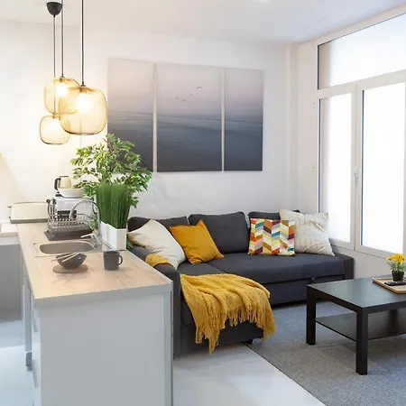 Artistic Digital Retreat-great Location Near Metro Appartement Valence
