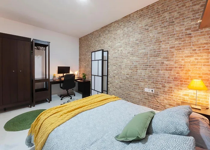 Artistic Digital Retreat-great Location Near Metro شقة